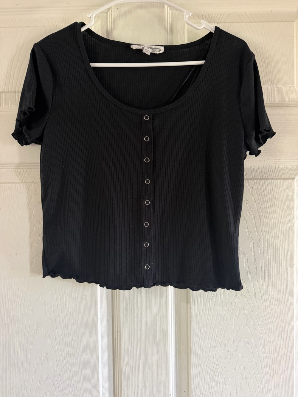 Hippie Rose Black Ribbed Scoop Button-Front Crop Top